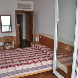 Residenza Turistico Alberghiera Le Poste Del Pianone Appartamento
